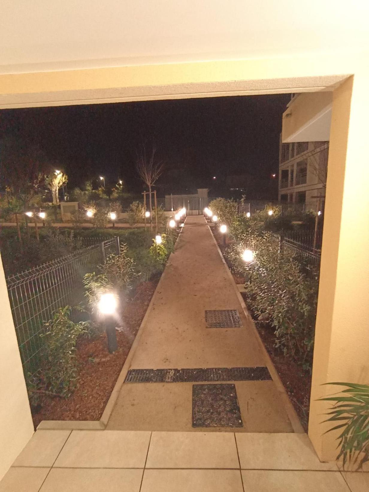 Studio Avec Parking Prive, Piscine Plage 300M أنتيب المظهر الخارجي الصورة